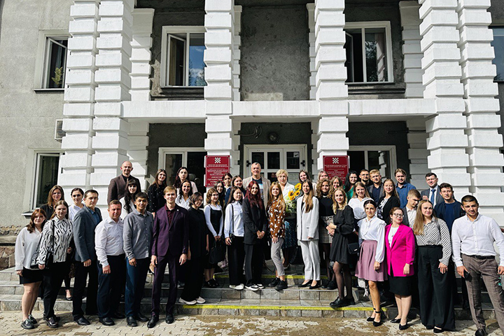 Студентам и преподавателям ХГУ презентовали возможности президентской платформы «Россия - страна возможностей»